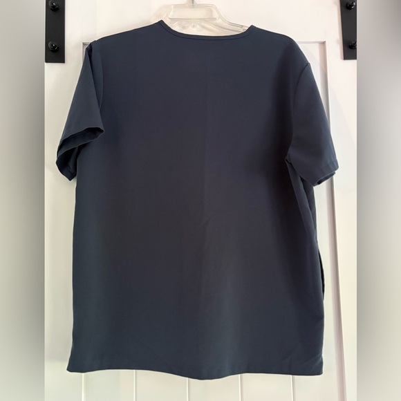 Figs Technical Collection Scrub Top - Picture 3 of 3